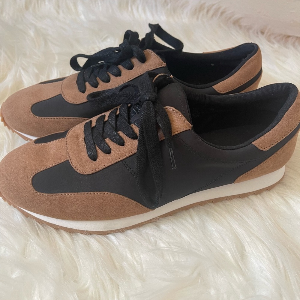 Brand new Loft cognac and black sneakers